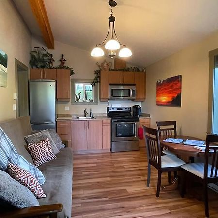 Cozy Corner Cottage Port Renfrew Zewnętrze zdjęcie